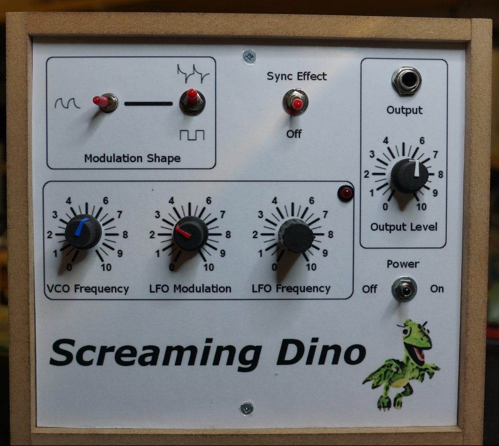 Screaming Dino: Meine Version der MFOS Alien Screamer Noise Box